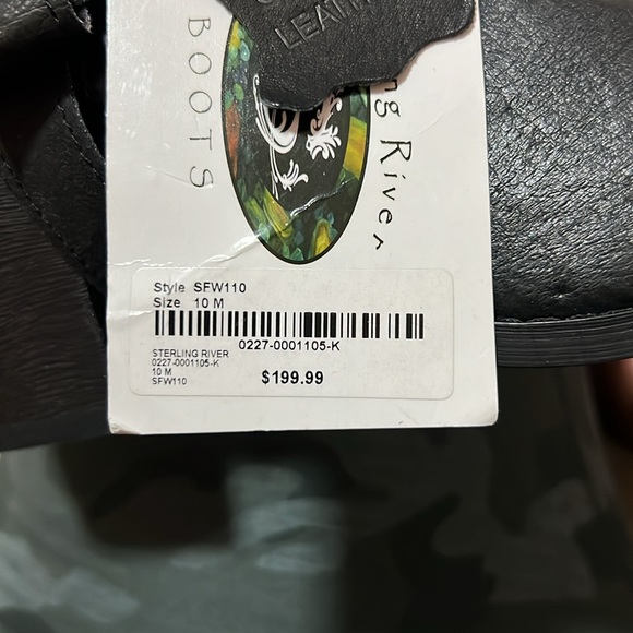 NWT! Sterling River Studded Black Leather Harness Boot, size 10. - Picture 11 of 11